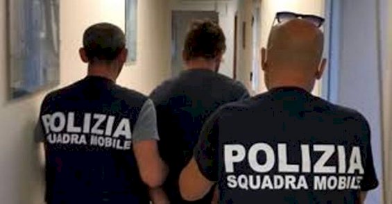 Rapina a Napoli: uno degli autori è stato rintracciato e arrestato nel capoluogo pentro