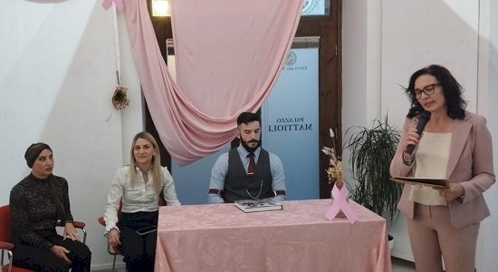 Mese per la prevenzione del tumore al seno, in mostra il “Buonvento” di Federica Anna Molfese