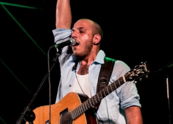 Icastico ritorna sulla scena musicale con il nuovo singolo «Alcolico»