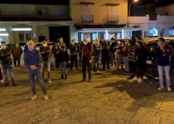 Somma Vesuviana: commercianti in piazza. Presente anche il Sindaco