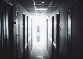 «Questa Sanità ha fallito. Stanno facendo il gioco delle tre carte»