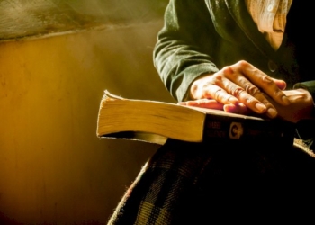 Il mito della prestazione che opprime la libertà