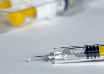 Vaccinazioni di massa e non nocive, mostrateci le prove