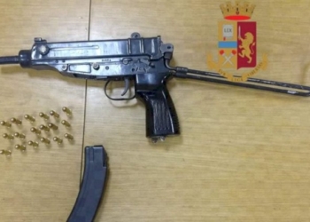 Caivano parco verde: le armi della camorra. La polizia sequestra mitragliatrice e munizioni