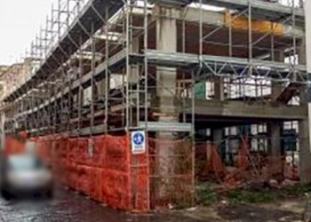 Pomigliano d’Arco, il Tar accoglie la richiesta della C.L.P. Costruzioni: niente demolizione a via Firenze