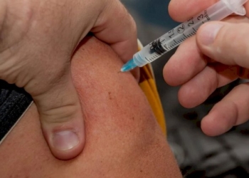 Via libera alla vaccinazione di tutti gli iscritti all’Ordine dei medici
