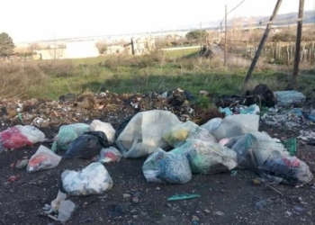 Somma Vesuviana: sempre più discarica a cielo aperto. Il sindaco individua i rifiuti ma non li rimuove