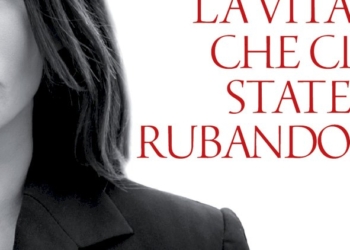 LA VITA CHE CI STATE RUBANDO (Castelvecchi), il nuovo libro di Angela Camuso