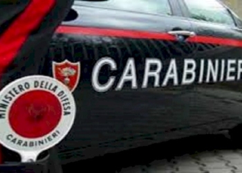 Donna in gravidanza si sente male. Arrivano i carabinieri e la salvano