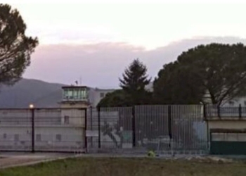 Carceri campane. Focolaio nel carcere di Carinola, due agenti penitenziari morti per Covid