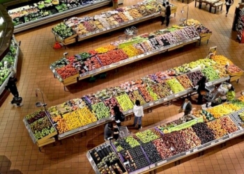 E le persone che sono alle casse quando saranno vaccinate? E gli operai nelle fabbriche?