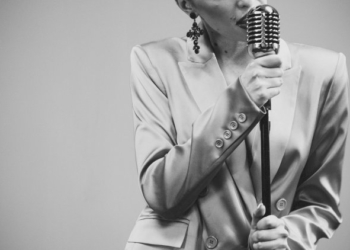 «Buongiorno A Tutti Ecco Mi Presento», il primo singolo della cantautrice ligure Martina D’Amore