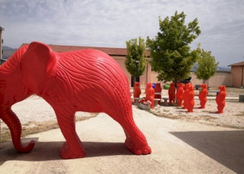 Cracking Art. Sculture a colori