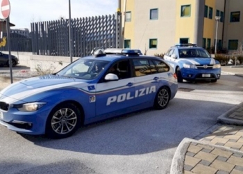 Vende auto usate con i chilometri scalati: denunciato