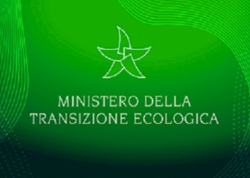 Un sit-in a Roma sotto il Ministero della Transizione (?) Ecologica