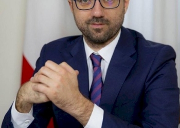 Amministrazione condomini a Camporotondo: interrogazione del deputato Andrea Colletti