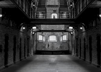 Il carcere italiano è un inferno per tutti