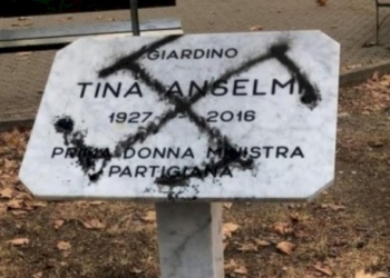 La svastica rappresenta un crimine