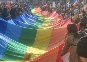 Piazza San Giovanni piena di gente: non accadeva da anni