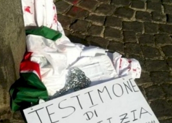 Ai cittadini onesti: «Non siate complici»