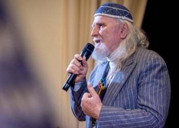 Dialogando con MONI OVADIA