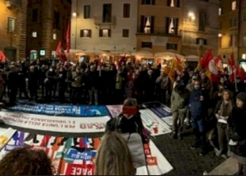 In piazza a Roma contro l’autonomia differenziata