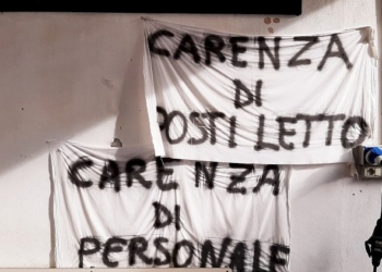 La precisa volontà di distruggere la sanità pubblica