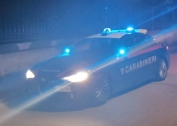 Tenta il suicidio, salvata da un automobilista