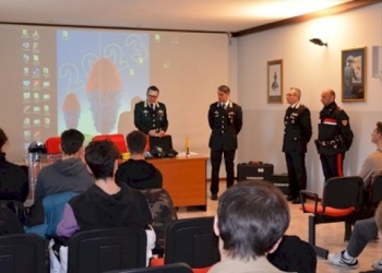 Una lezione in caserma per gli studenti del FERMI- MATTEI