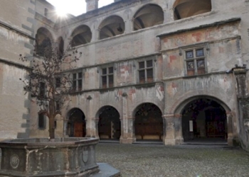 CHATEAU LIVRES
