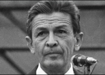 Enrico, se tu fossi qui cosa diresti a questa figlia perduta?