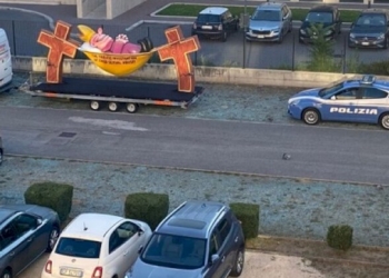 La Questura di Roma si schiera contro il carro di protesta dei sopravvissuti agli abusi clericali