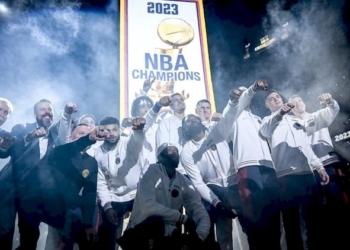 Riparte la stagione Nba nello stesso modo in cui era finita la precedente