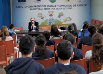 Un incontro sul bullismo con i ragazzi del «De Amicis»