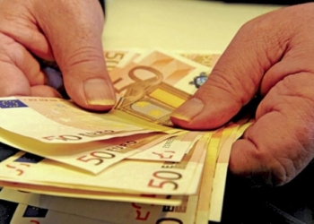 Clan di camorra, l’imprenditore denuncia e fa arrestare gli esattori  