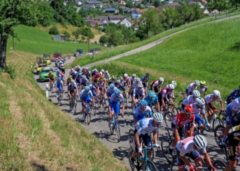 Tadej Pogacar vince il suo primo Giro d’Italia