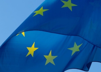 La banda dei ‘politici onesti’ che abbiamo mandato in Europa