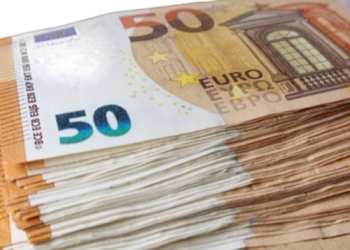 Domina la dittatura del denaro e del profitto