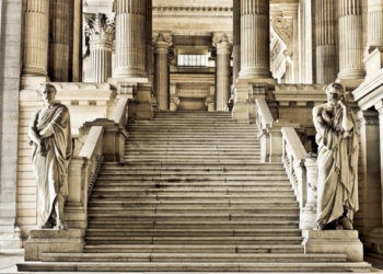 «Ho commesso degli omicidi fuori dalla Sicilia per conto dei servizi segreti»