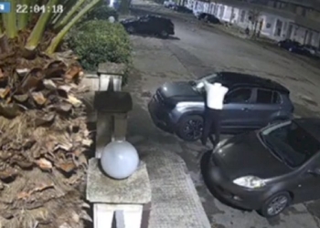 La Polizia di Stato ha arrestato per estorsione aggravata dal metodo mafioso un pregiudicato, già condannato per 416 bis