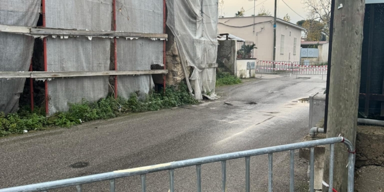 Somma Vesuviana: si è sfiorata la tragedia. Il crollo era stato annunciato