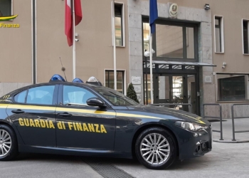 Scoperto un arsenale di armi e munizioni e un laboratorio per modificarle