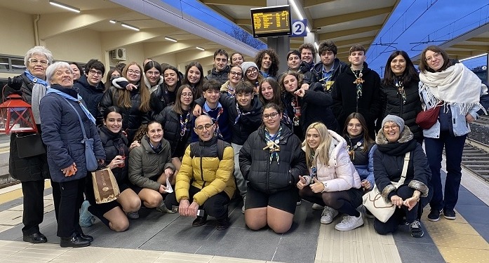 «La solidarietà, l’amore e la comunità possano creare ponti anche nei luoghi più inaspettati»