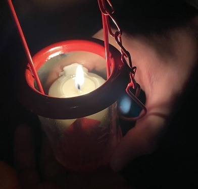 «La solidarietà, l’amore e la comunità possano creare ponti anche nei luoghi più inaspettati»