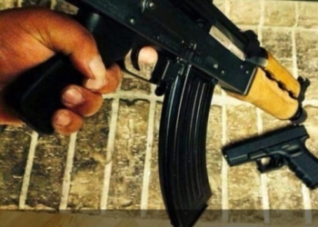 Clan Correale-De Bernardo: i tatuaggi del potere, il culto del Kalashnikov e il volto della nuova camorra