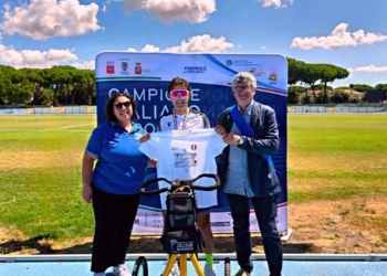 Carlo Calcagni trionfa ancora: lo sport come lezione di forza, coraggio e (r)esistenza
