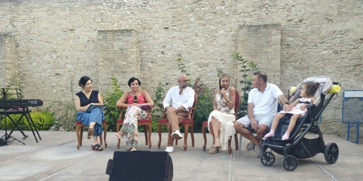 In una calda ed emozionante serata «abbiamo superato alcune barriere insieme»