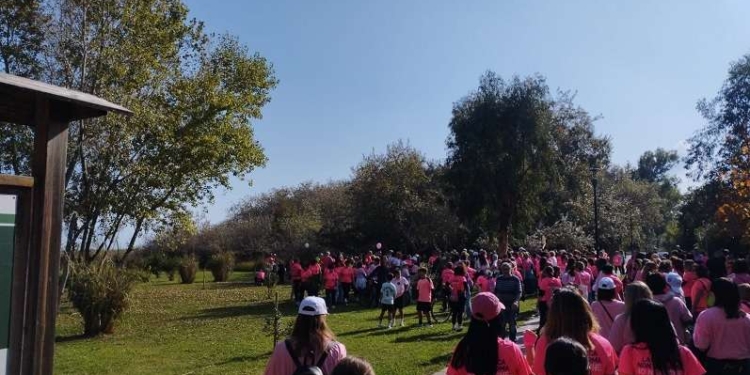 Uno straordinario messaggio di solidarietà e umanità, speranza e condivisione dalla Pitta Rosso Pink Parade di Vasto