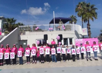 Uno straordinario messaggio di solidarietà e umanità, speranza e condivisione dalla Pitta Rosso Pink Parade di Vasto