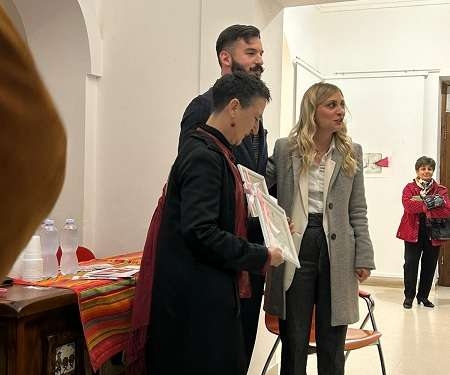 I colori dell’arte femminile illuminano ogni “Ferita”